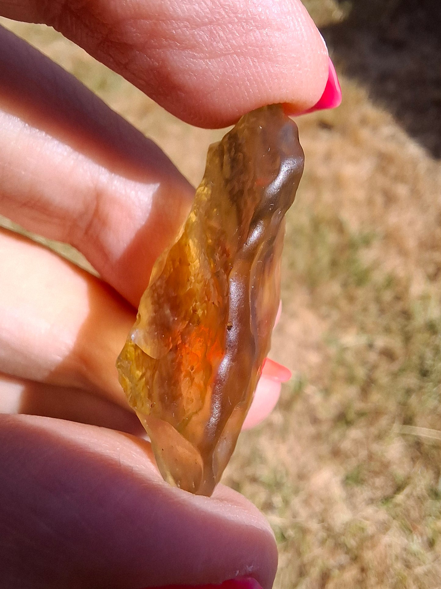 Libyan Desert Glass (darker) Piece, 8.76g, Tektite (Ref: L1367)