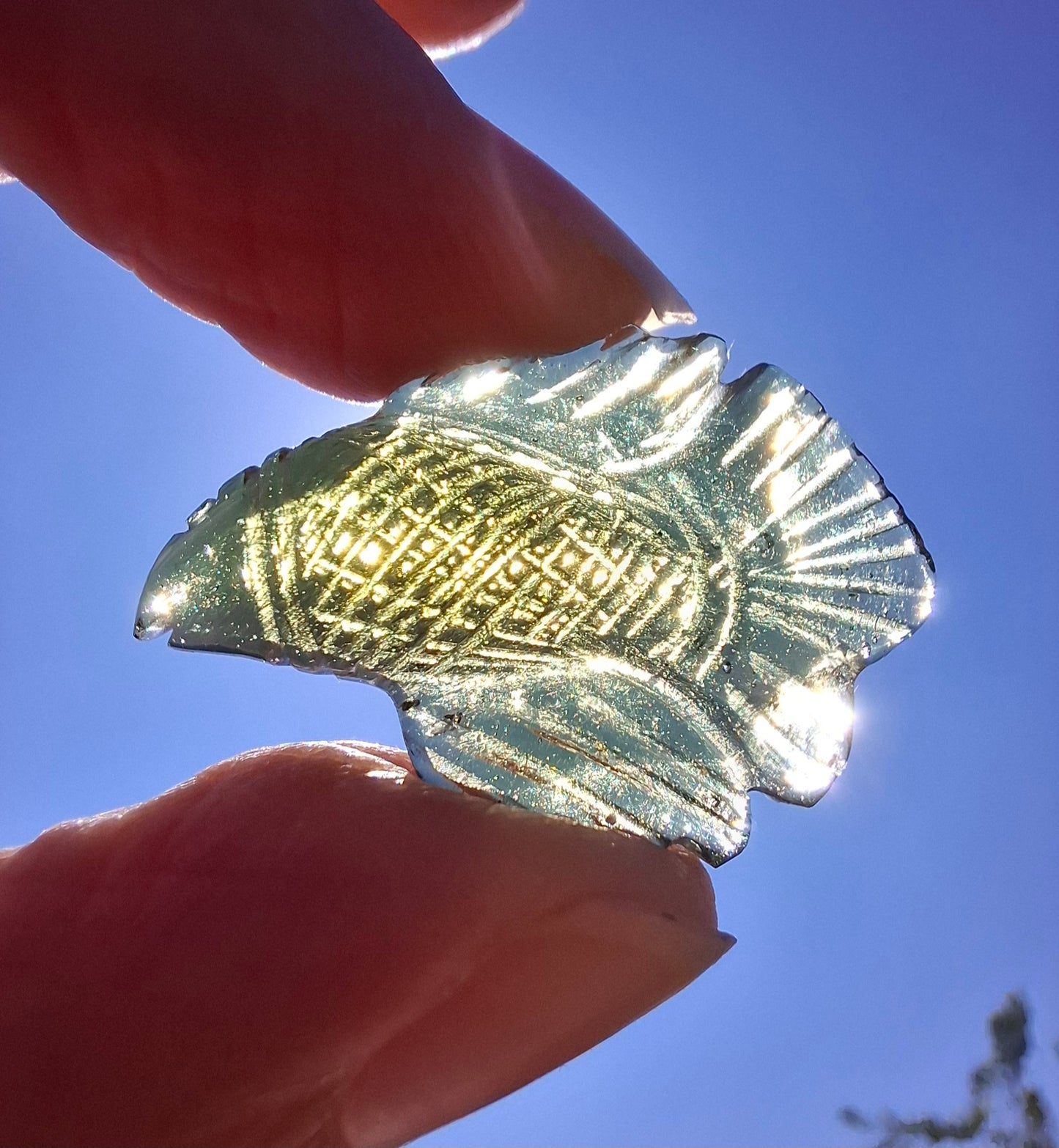 Moldavite FISH carving, (flat back), 3.29g, Tektite (Ref: Fish9)
