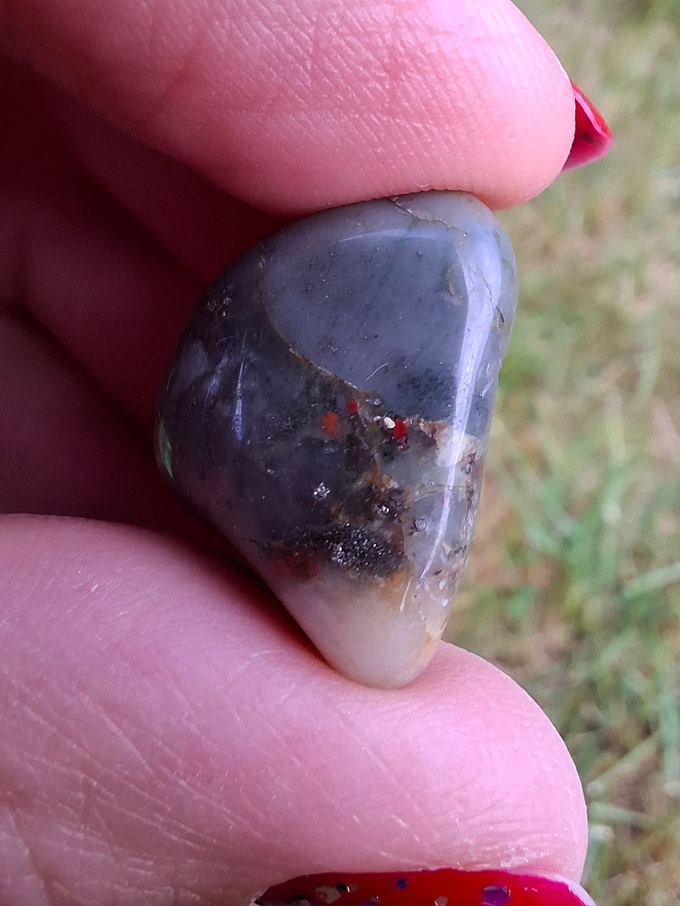 African Blood Stone, Tumble Stone, Crystal (Ref: T174)