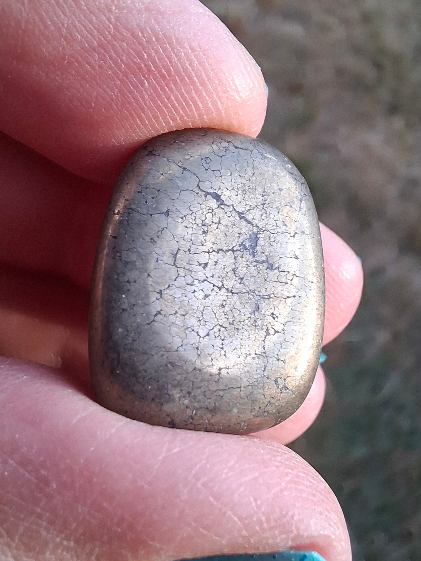 Apache Gold Tumble Stone, Crystal (Ref: T232)