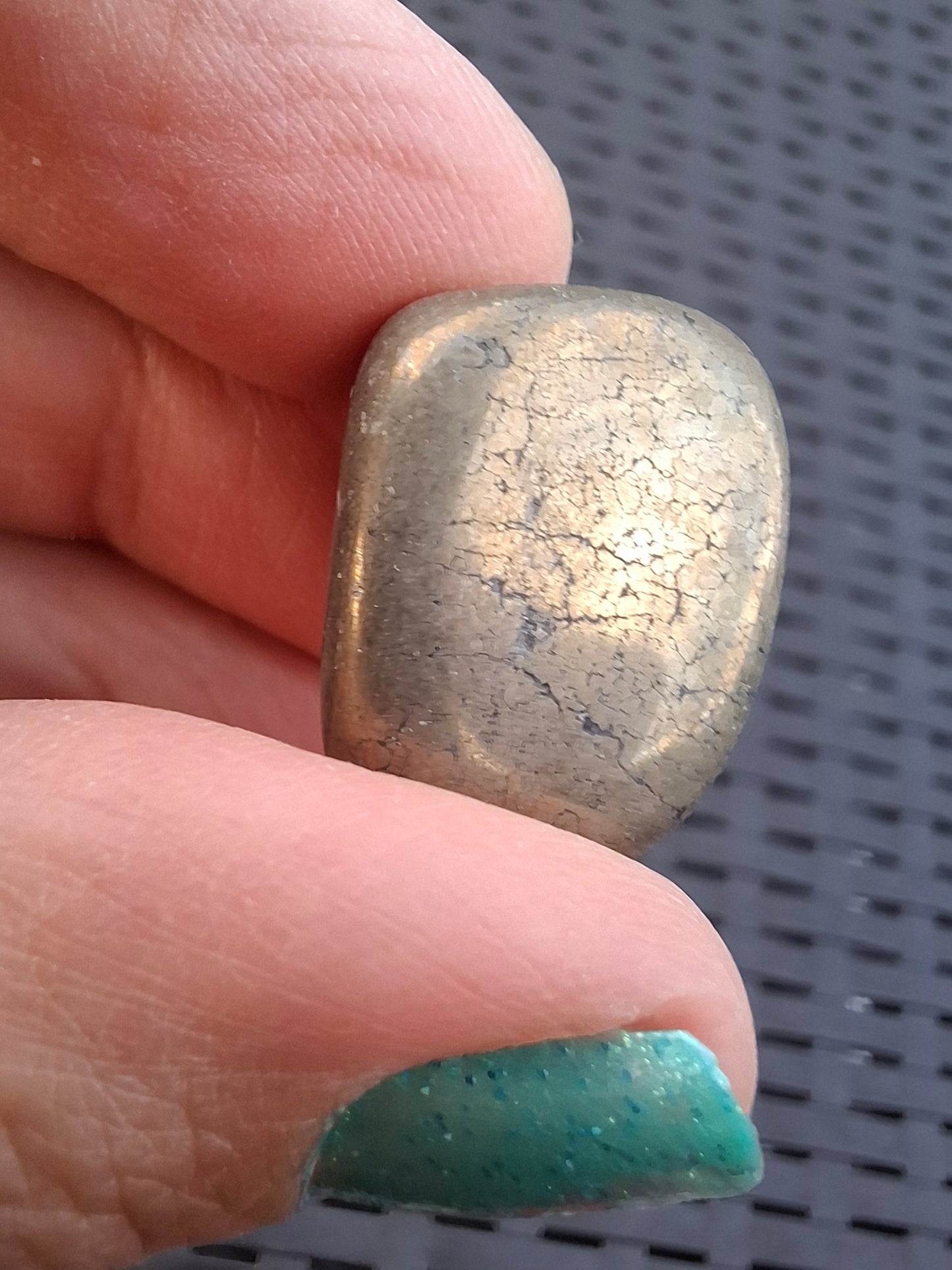 Apache Gold Tumble Stone, Crystal (Ref: T232)