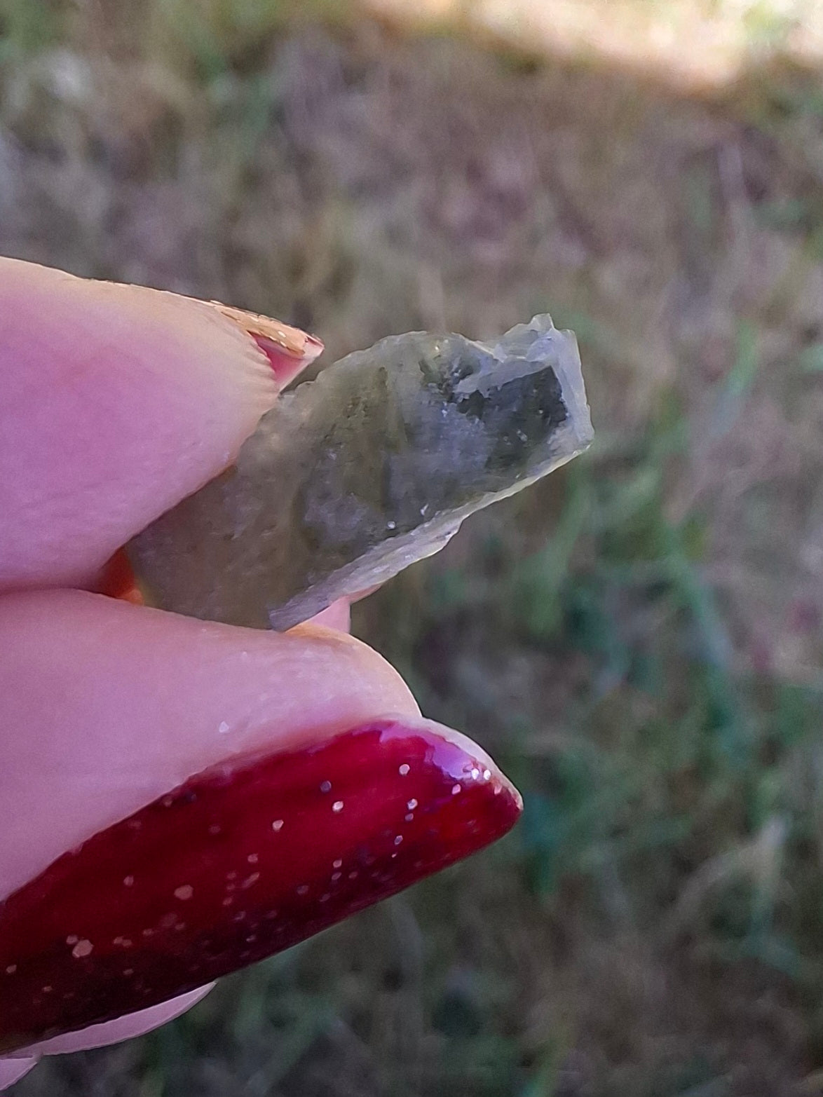 Moldavite Piece, 0.68g, Tektite (Ref: 1471)