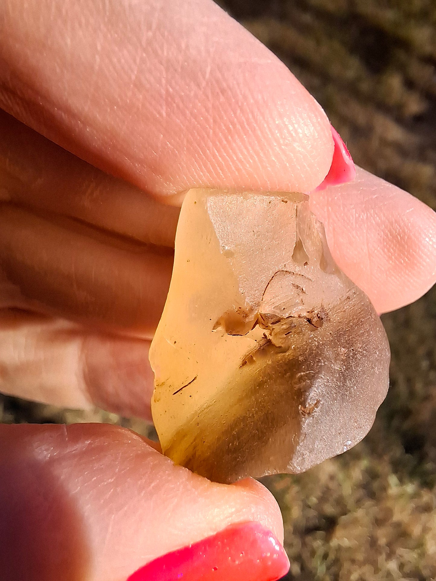 Libyan Desert Glass (darker) Piece, 7.00g, Tektite (Ref: L1373)