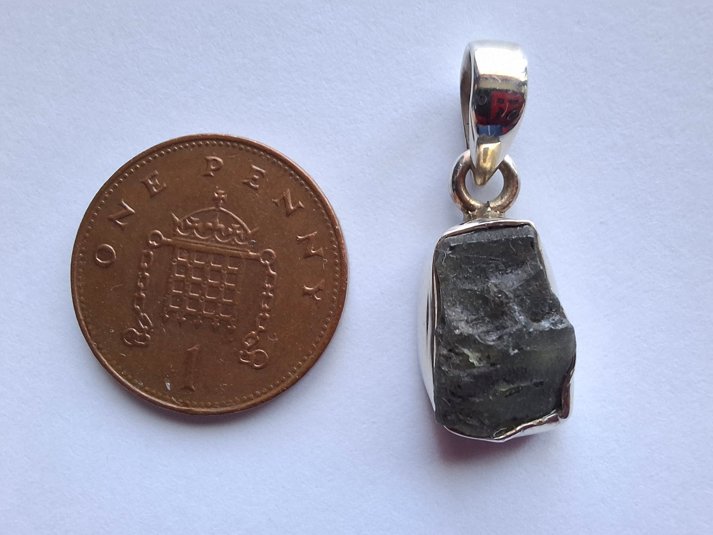 Moldavite Pendant, 925 silver, Tektite (Ref: P4)