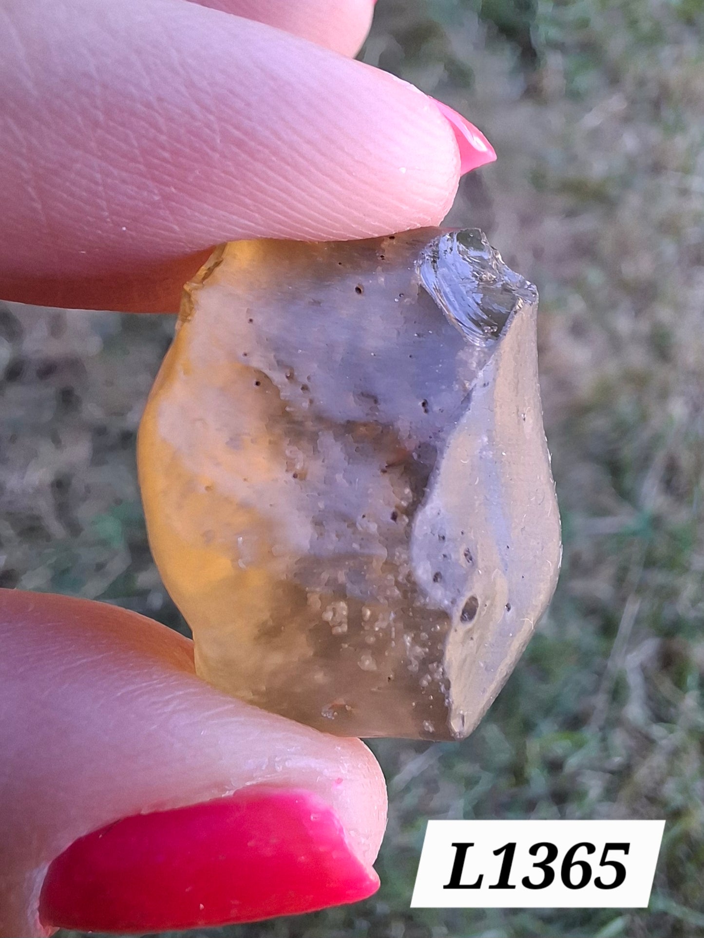 Libyan Desert Glass (darker) Piece, 6.82g, Tektite (Ref: L1365)