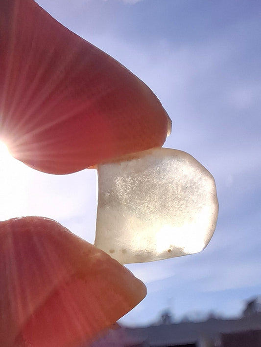 Libyan Desert Glass small Piece, 1.50g, Tektite (Ref: L1354)