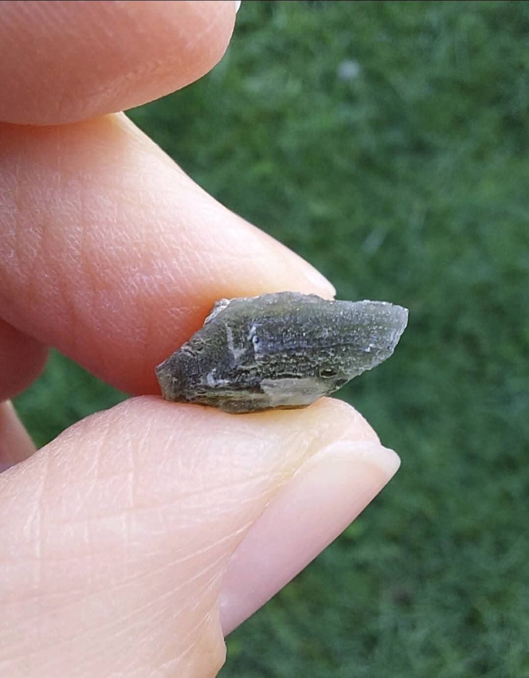 Moldavite Piece, 0.90g, Tektite (Ref: 928)