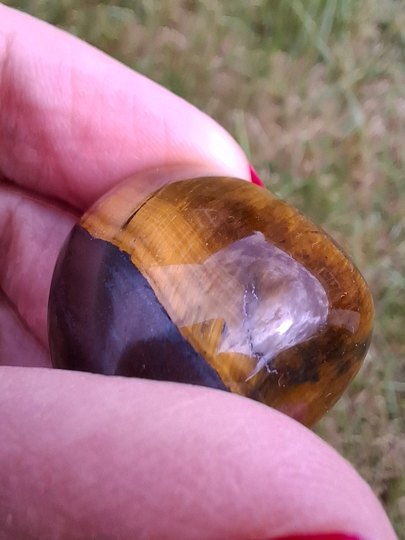 Tigers Eye, Tumble Stone, Crystal (Ref: T135)