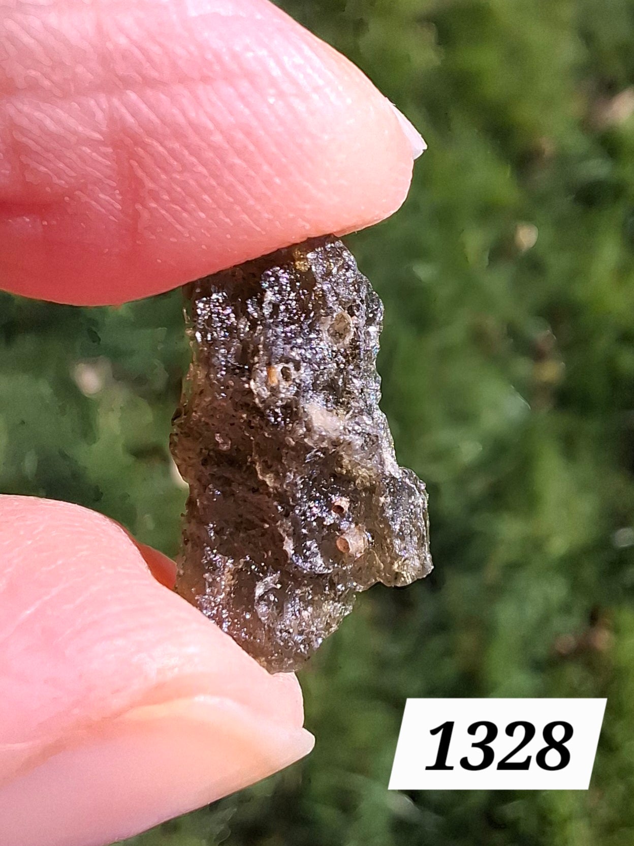 Moldavite Piece, 0.71g, Tektite (Ref: 1328)