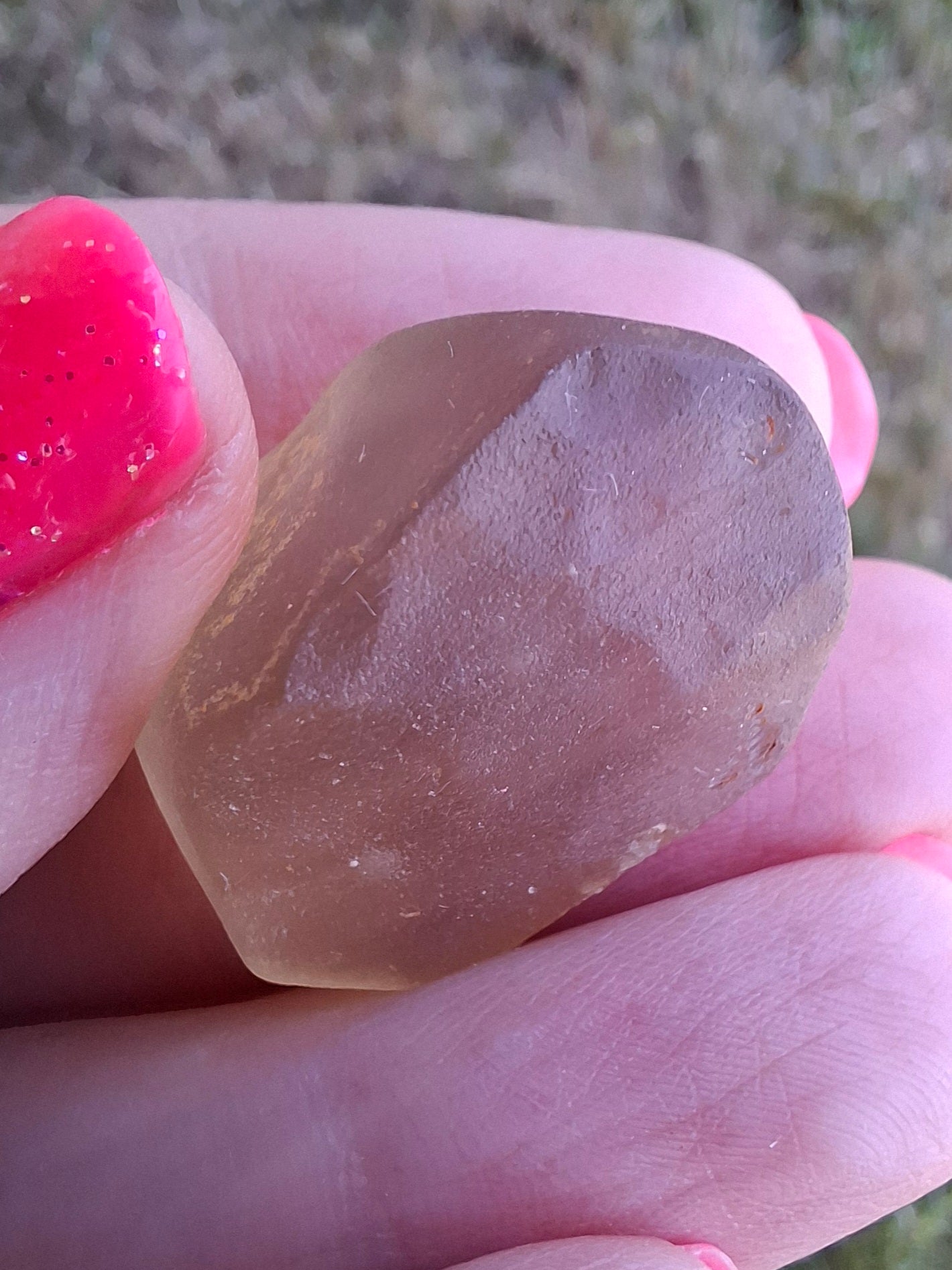 Libyan Desert Glass (darker) Piece, 9.54g, Tektite (Ref: L1371)
