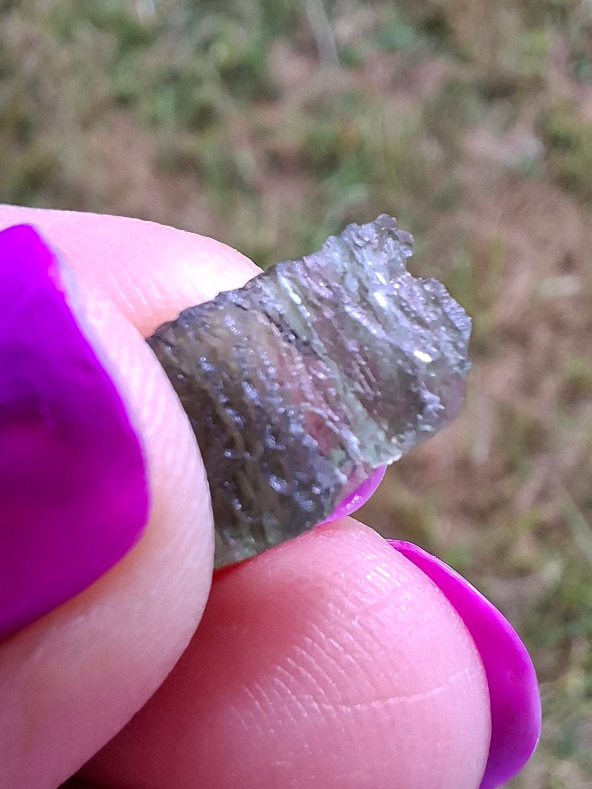 Moldavite Piece, 0.72g, Tektite (Ref: 1438)