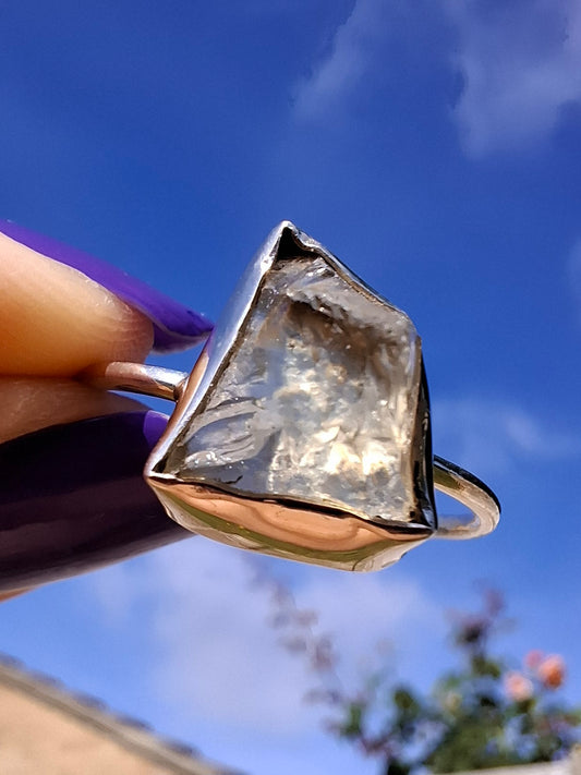 Libyan Desert Glass Ring, size large V, 925 Silver, Tektite (Ref: LR58)
