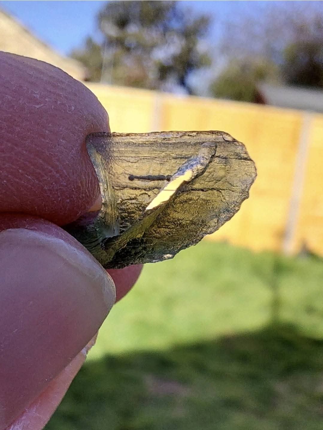Moldavite Piece, 0.63g, Tektite (Ref: 1098)