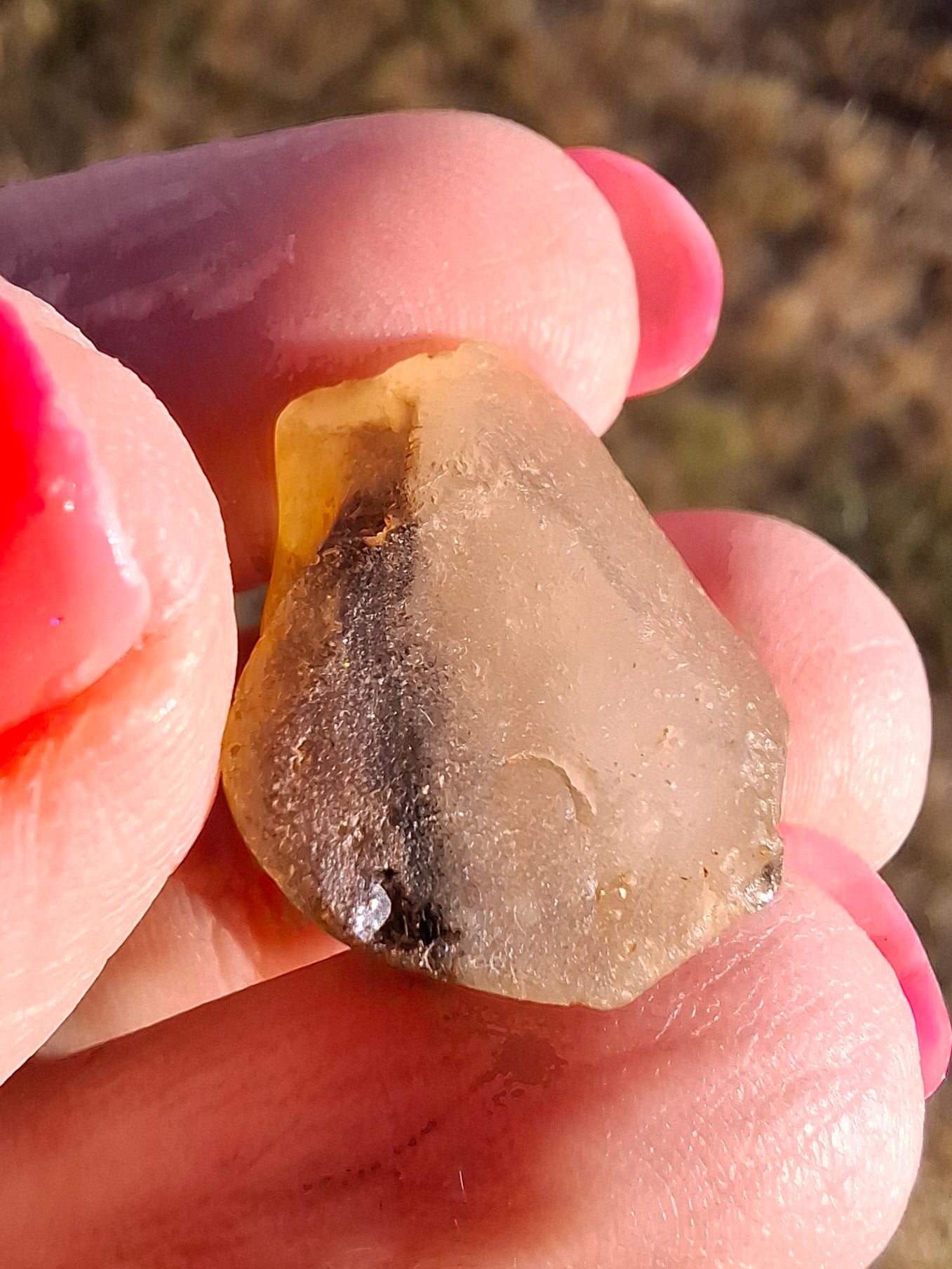 Libyan Desert Glass (darker) Piece, 4.70g, Tektite (Ref: L1372)