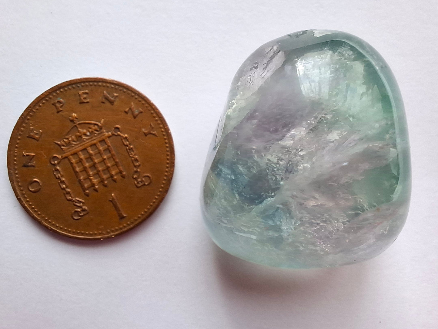 Fluorite, Tumble Stone, Crystal 🌈 (Ref: T49)