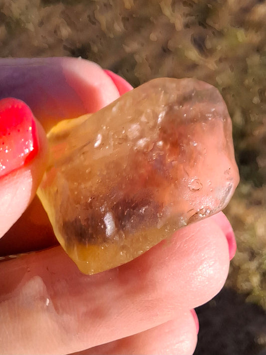 Libyan Desert Glass (darker) Piece, 7.73g, Tektite (Ref: L1374)