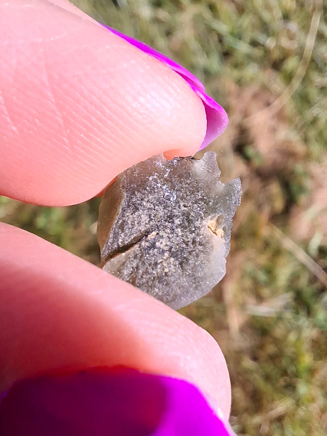 Moldavite Piece, 0.85g, Tektite (Ref: 1462)