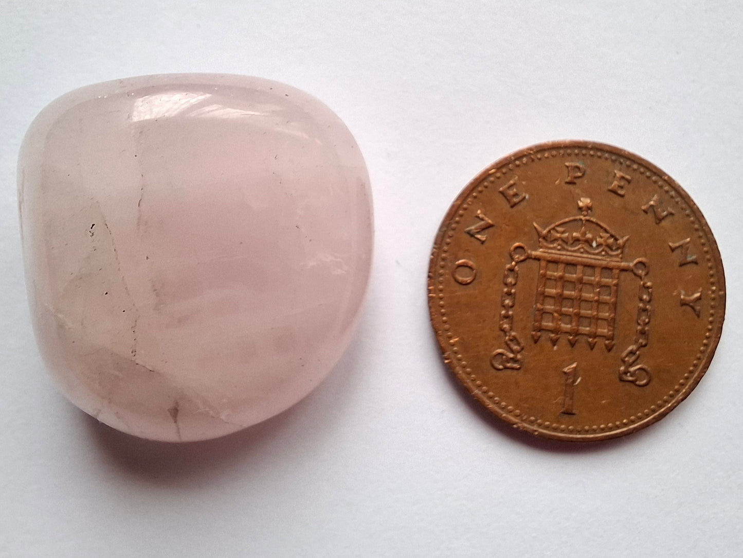 Rose Quartz, Tumble Stone, Crystal (Ref: T92)