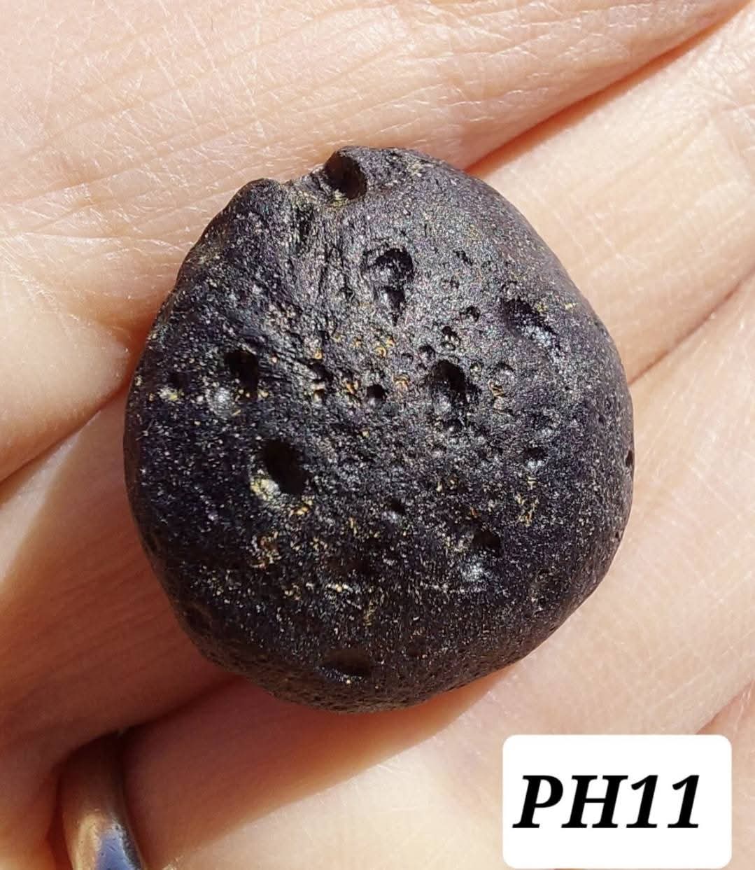 Philippinite (Rizalite), 7.48g, Tektite