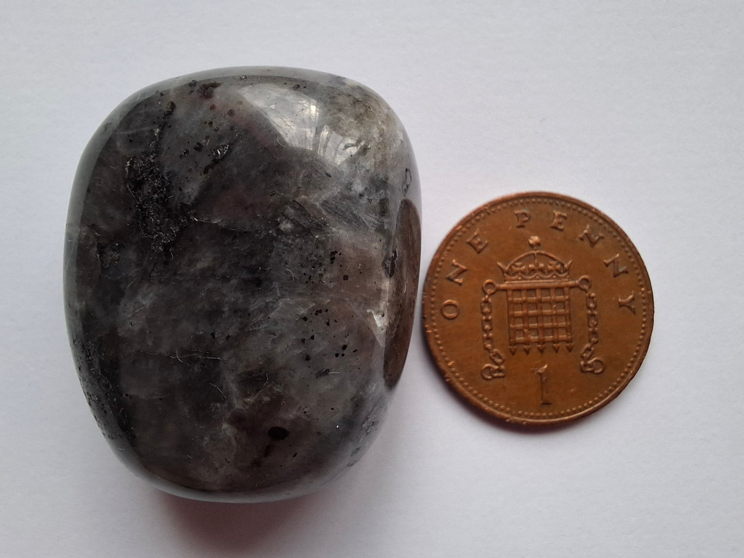 Larvikite, Tumble Stone, Crystal (Ref: T125)