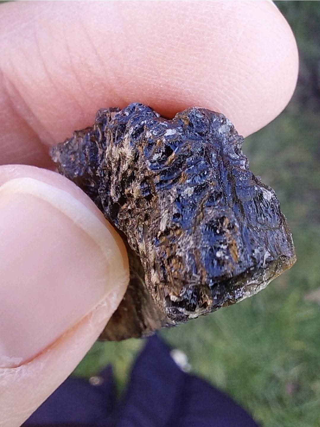 Moldavite Piece, CHLUM, 7.54g, Tektite (Ref: 1048)
