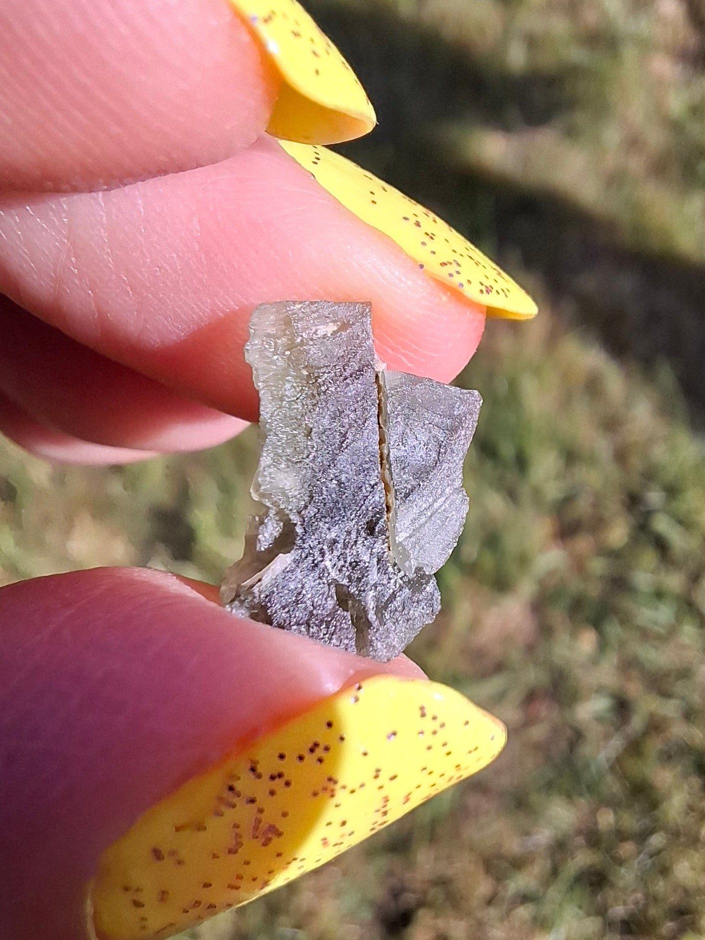 Moldavite Piece, 0.75g, Tektite (Ref: 1483)