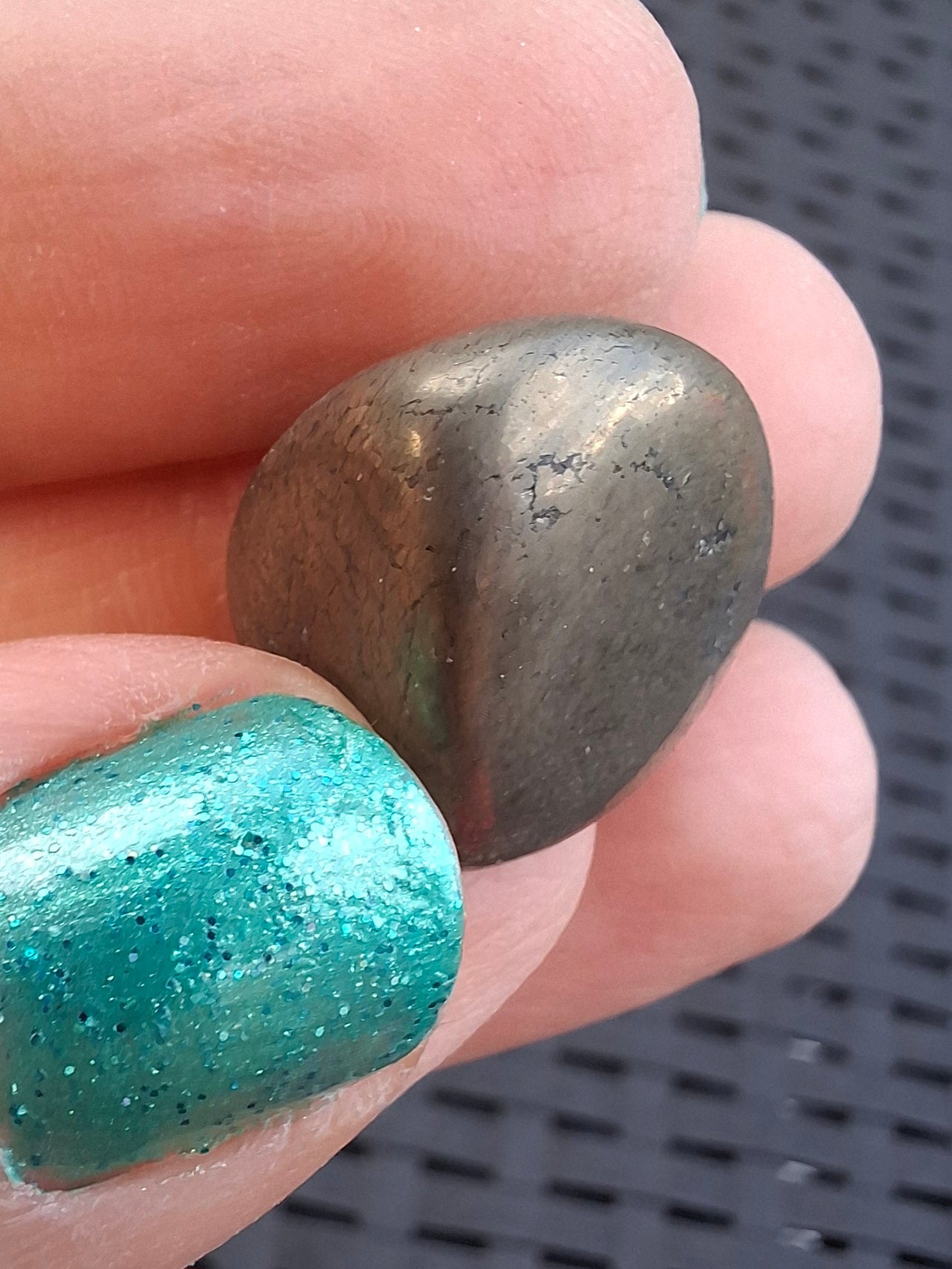 Apache Gold Tumble Stone, Crystal (Ref: T229)
