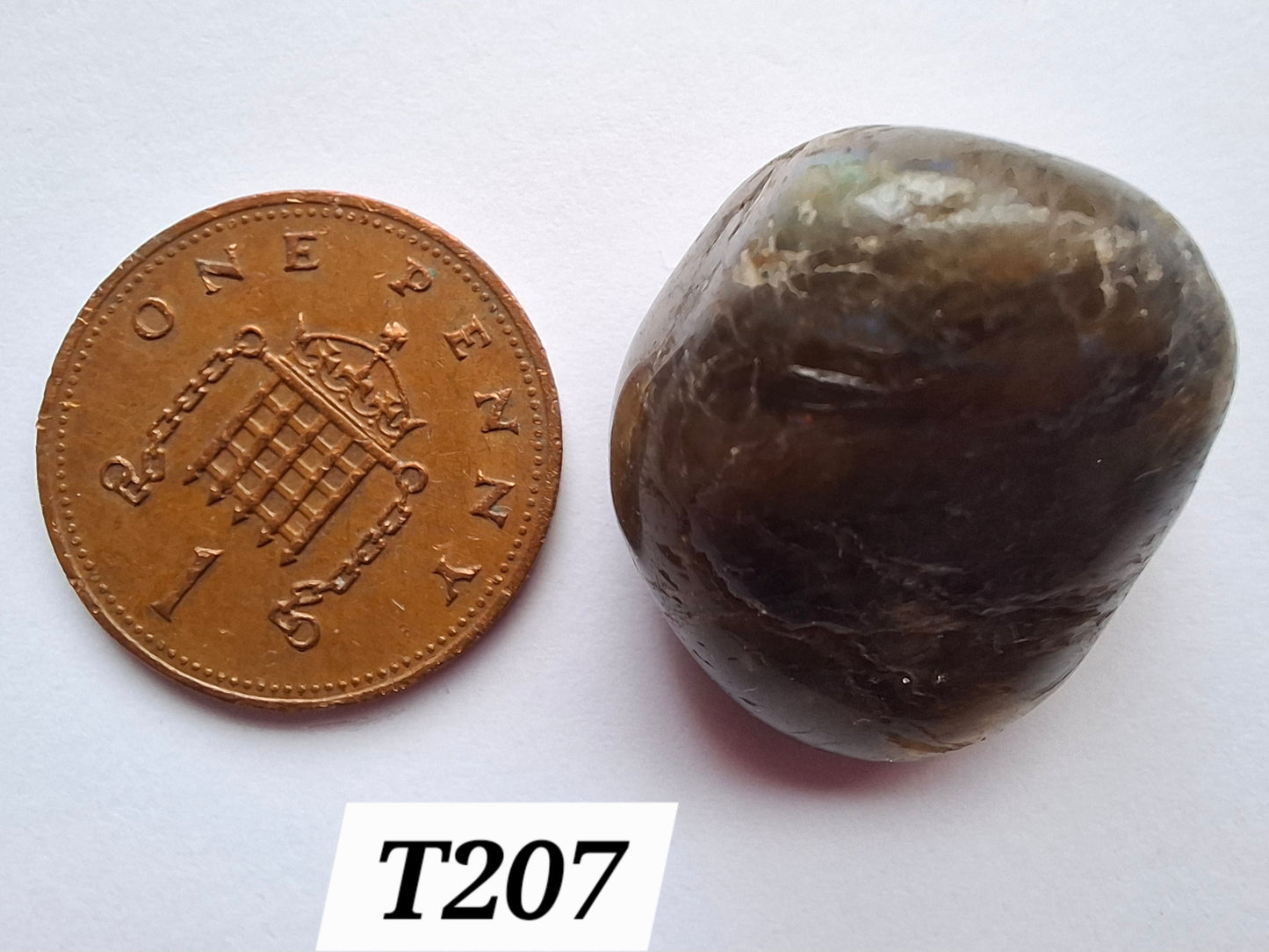 Labradorite, Tumble Stone, Crystal (Ref: T207)
