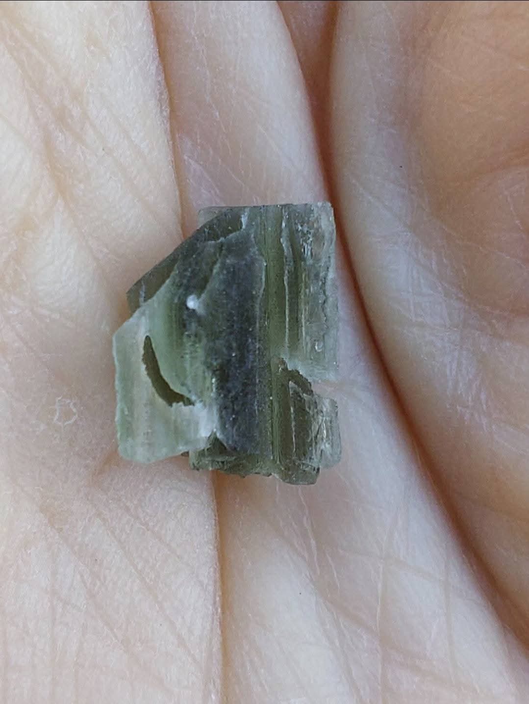 Moldavite Piece, 0.74g, Tektite (Ref: 1147)