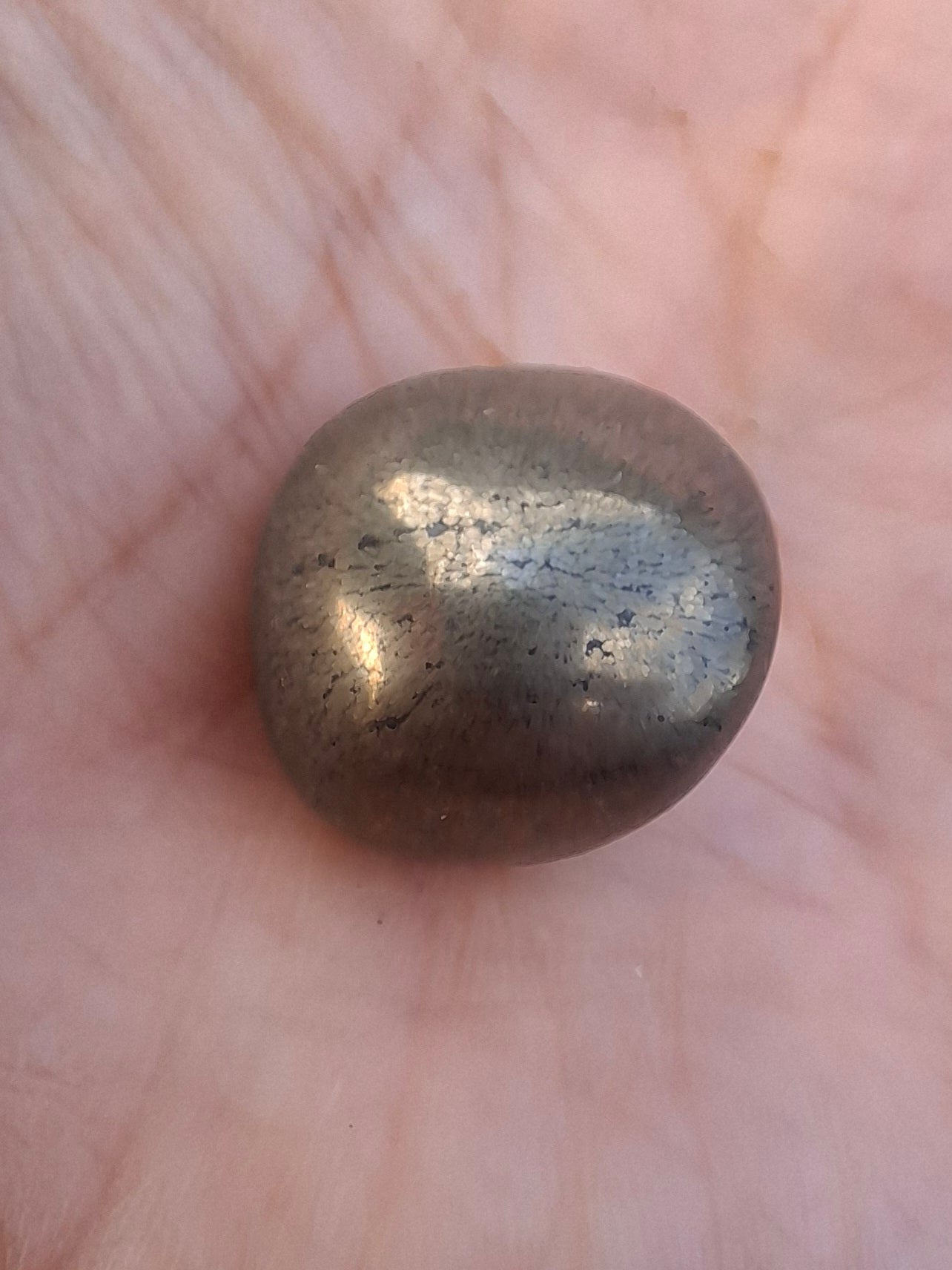 Apache Gold Tumble Stone, Crystal (Ref: T226)