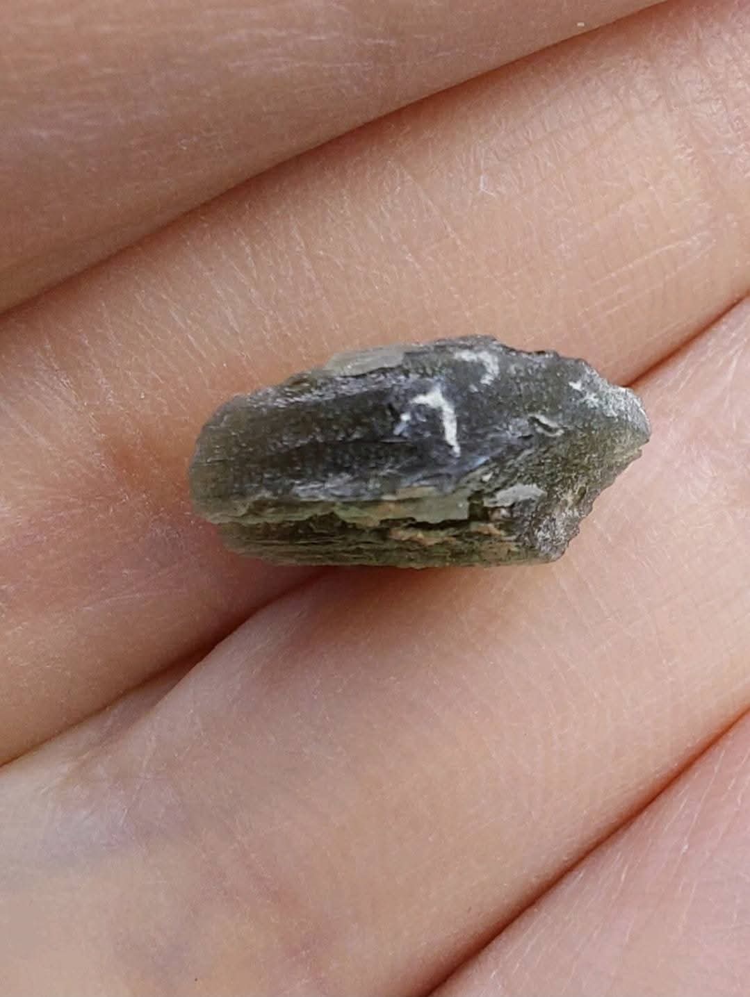 Moldavite Piece, 0.90g, Tektite (Ref: 928)
