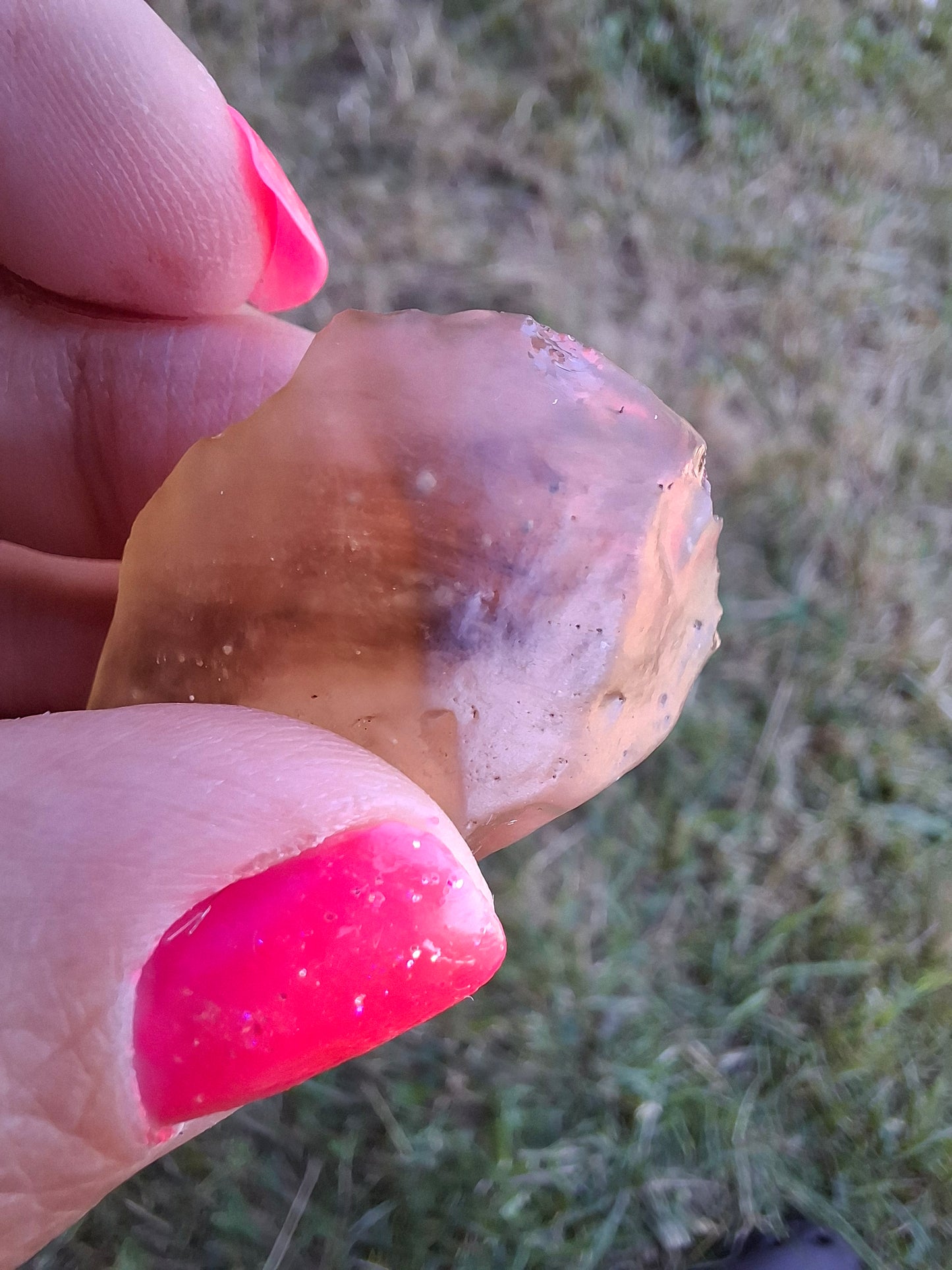 Libyan Desert Glass (darker) Piece, 12.00g, Tektite (Ref: L1377)