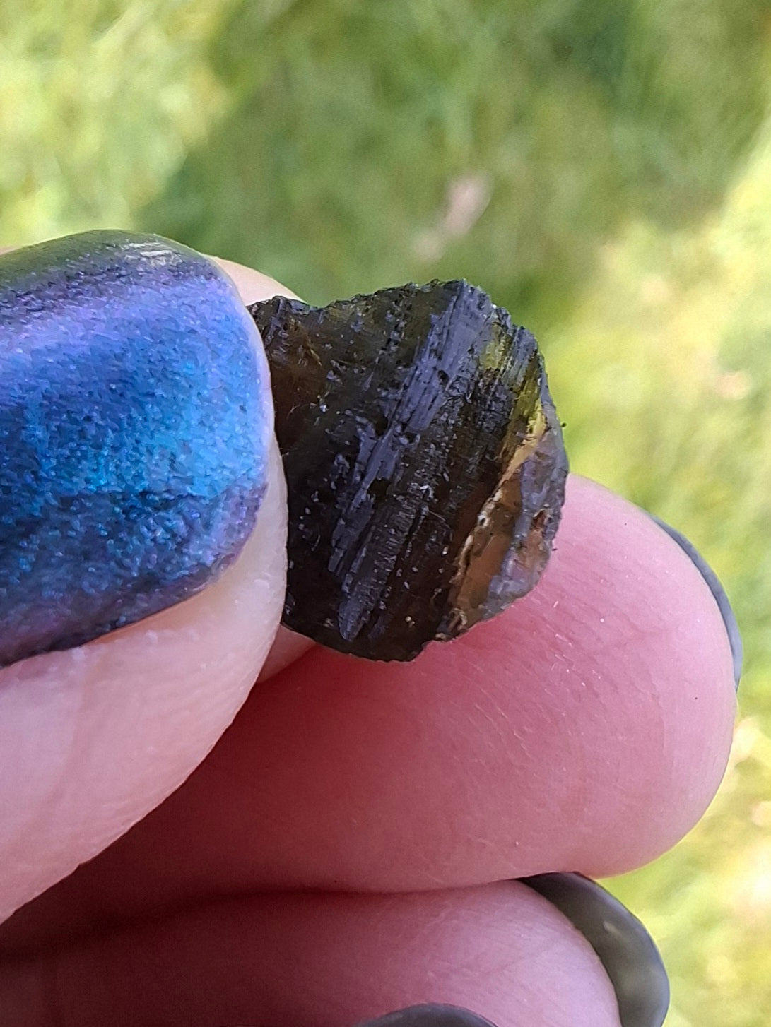 Moldavite Piece, 0.87g, Tektite (Ref: 1392)