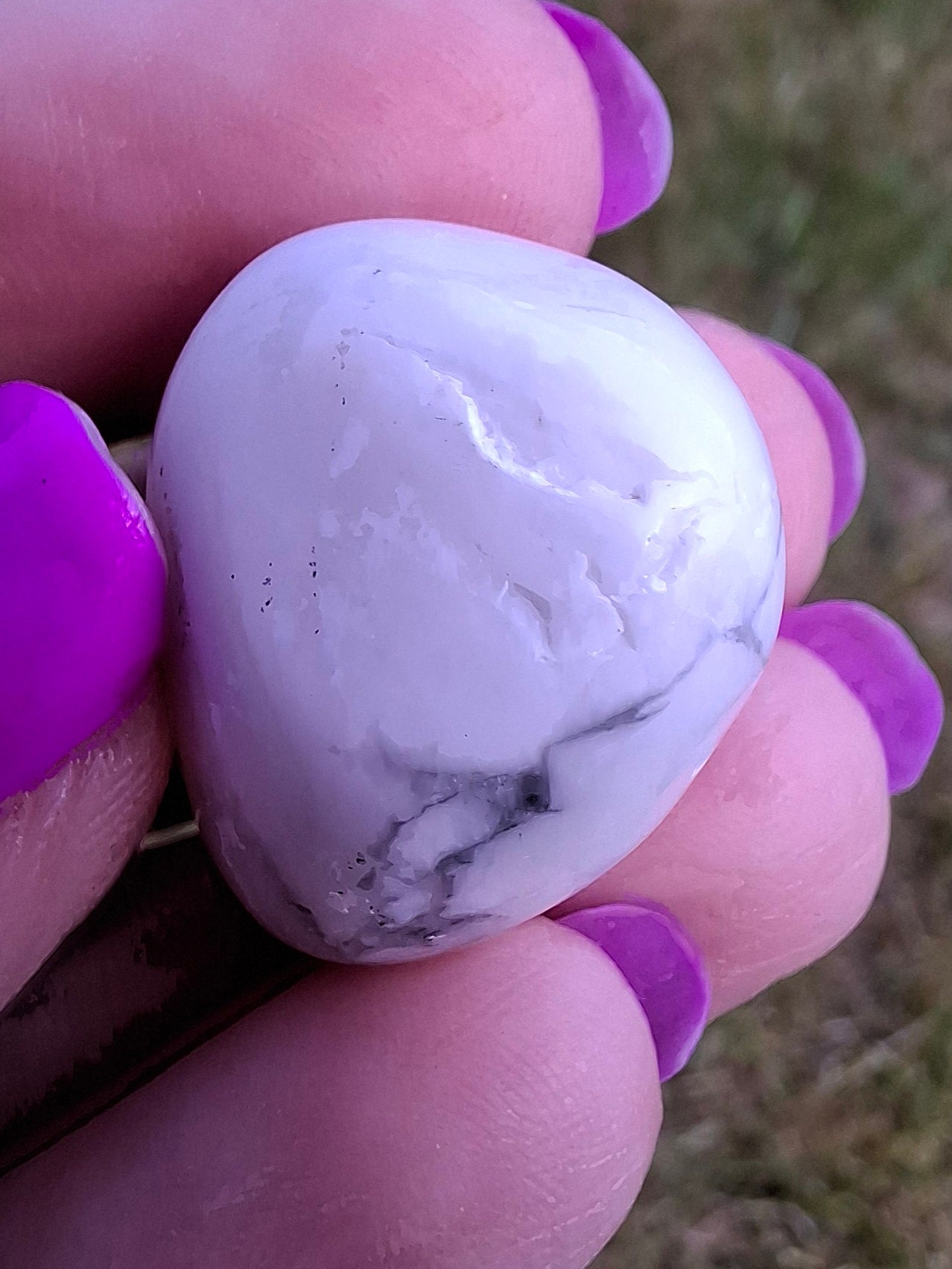 Howlite, Tumble Stone, Crystal (Ref: T42)