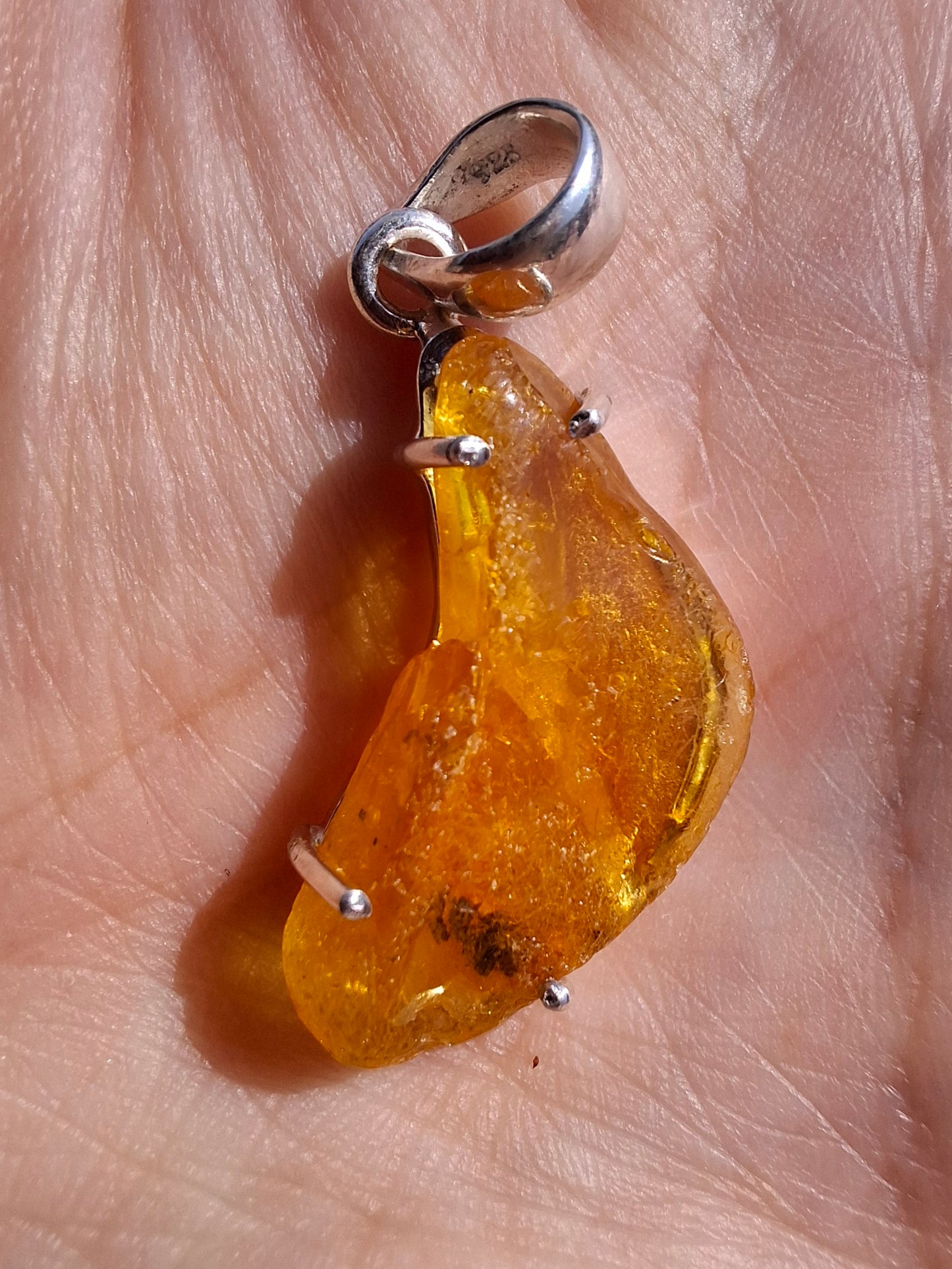 Baltic Amber Pendant, 925 Silver, Fossil (Ref: Ap1)