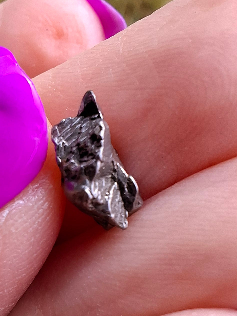 Campo del Cielo, 0.87g, Nickel Iron Meteorite (Ref: C4)