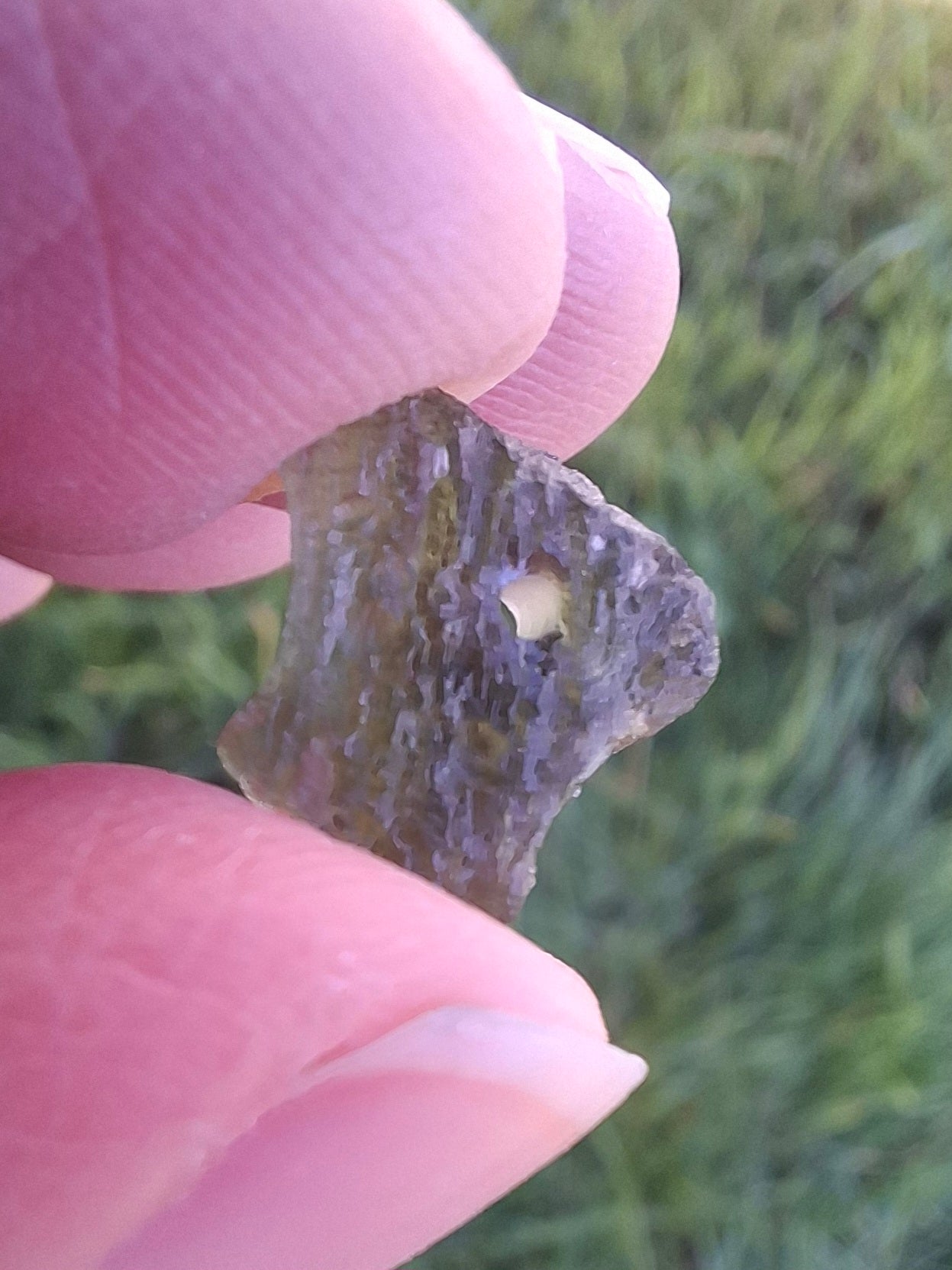 DRILLED, Moldavite Piece, 0.67g, Tektite (Ref: D21)