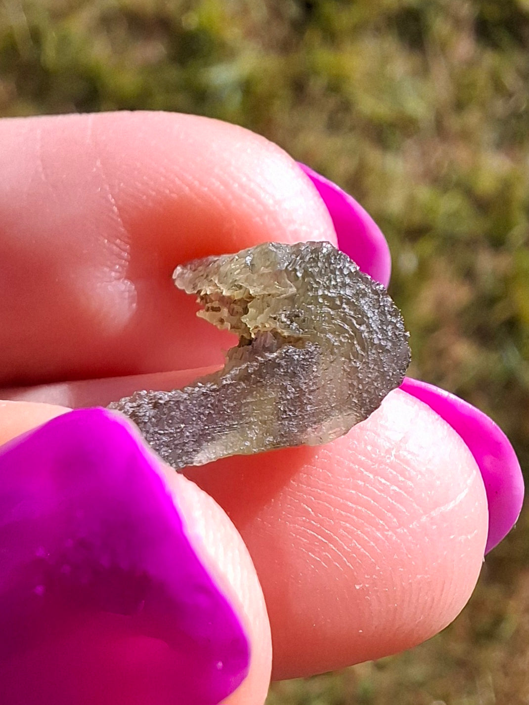 Moldavite Piece, 0.66g, Tektite (Ref: 1436)