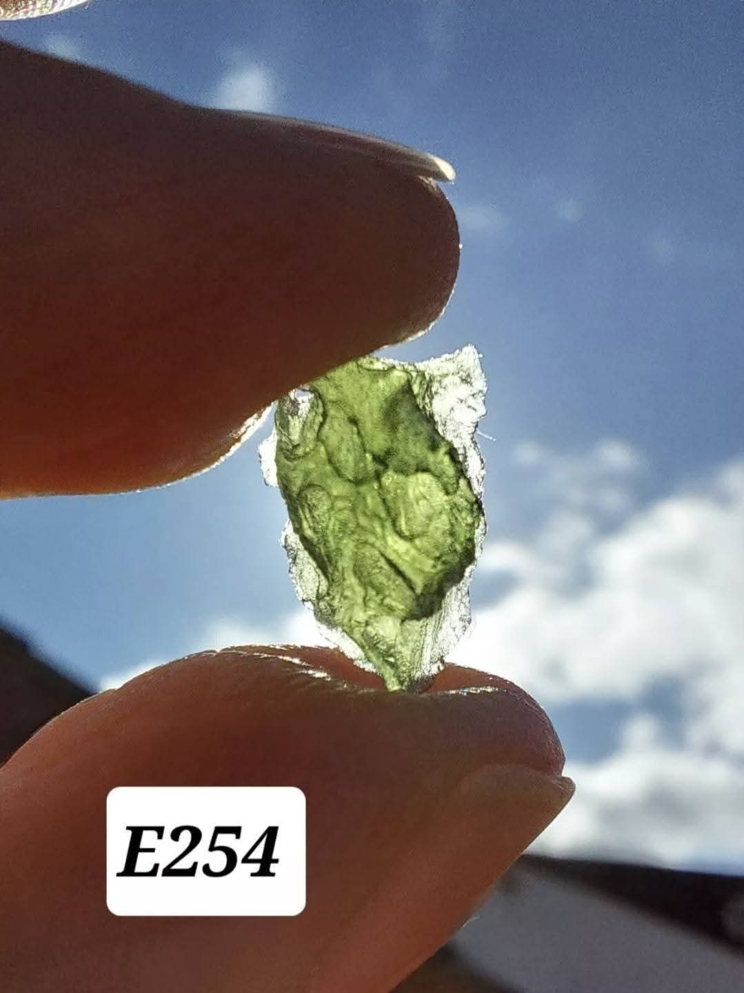 Moldavite Piece, 0.63g, Tektite (Ref: E254)