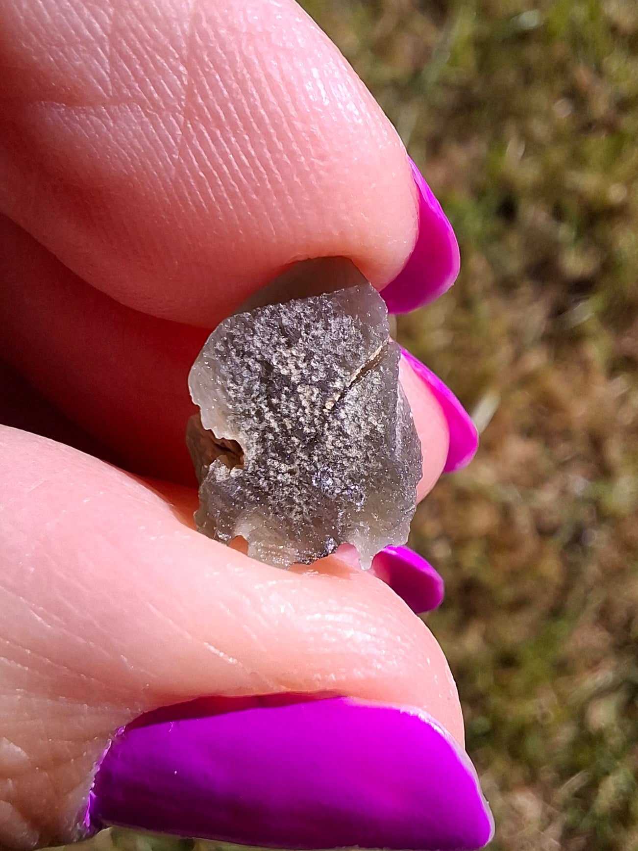 Moldavite Piece, 0.85g, Tektite (Ref: 1462)
