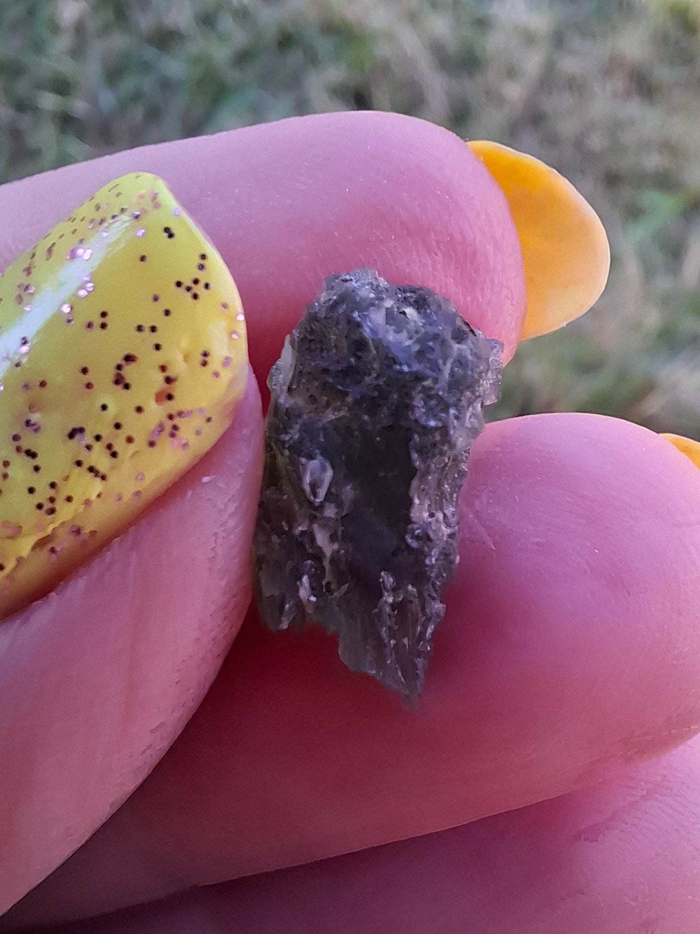 Moldavite Piece, 1.23g, Tektite (Ref: 1484)