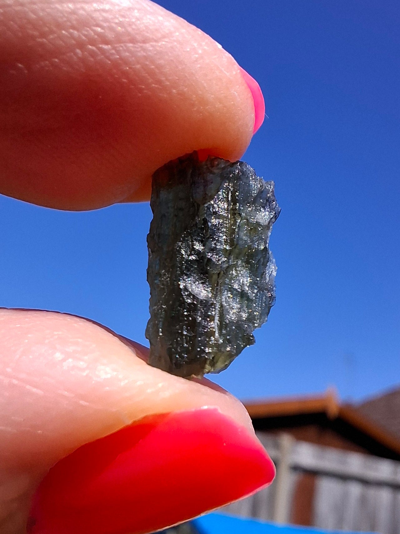 Moldavite Piece, 0.65g, Tektite (Ref: 1410)