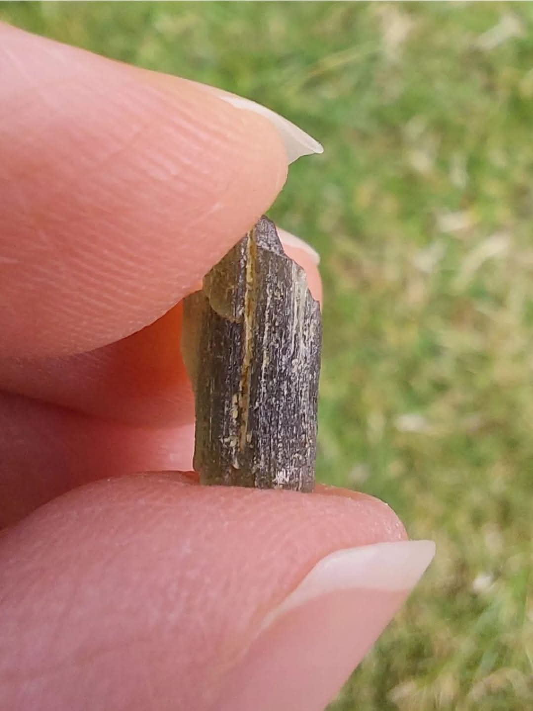 Moldavite Piece, 0.63g, Tektite (Ref: E174)