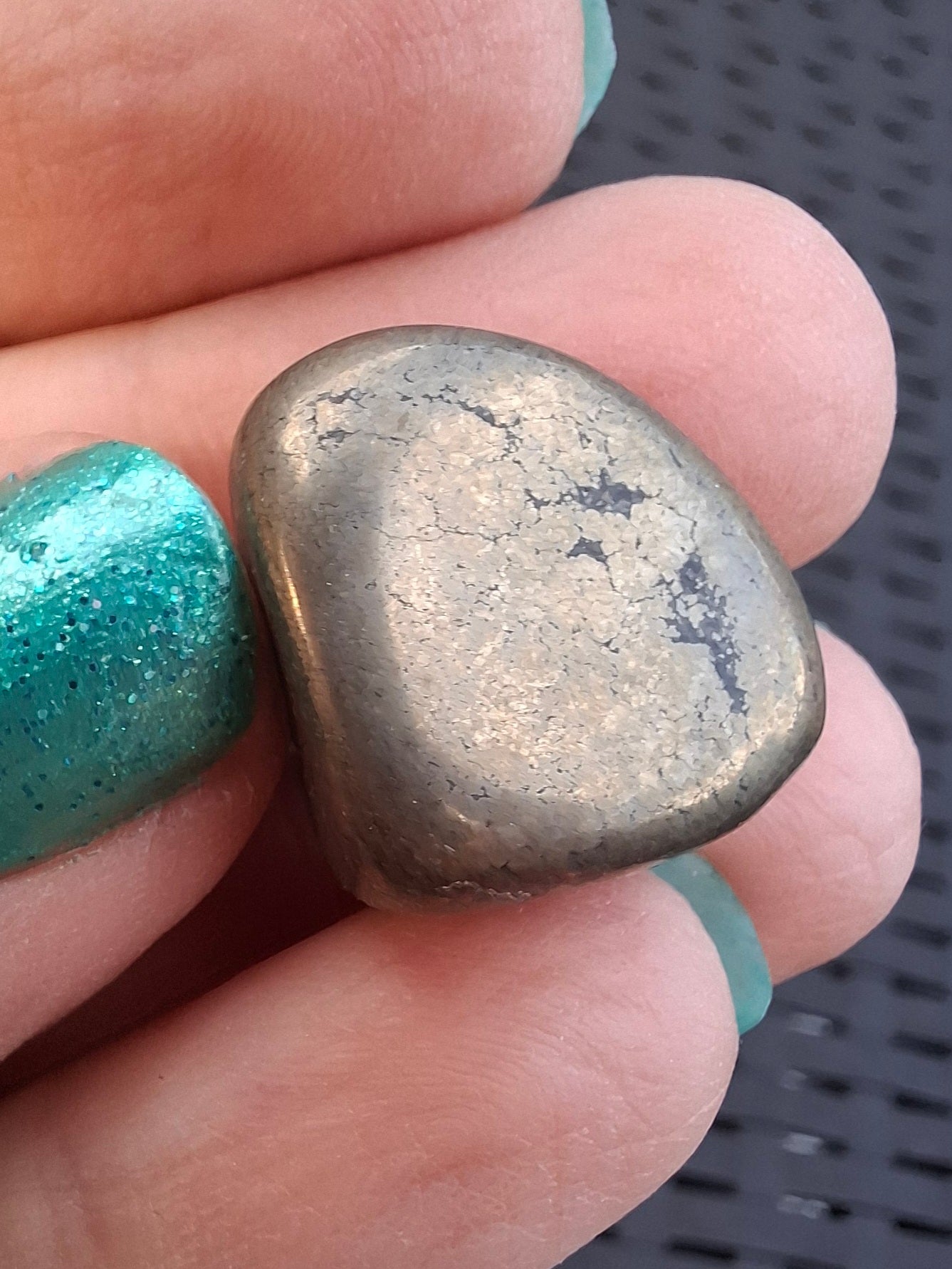 Apache Gold Tumble Stone, Crystal (Ref: T229)