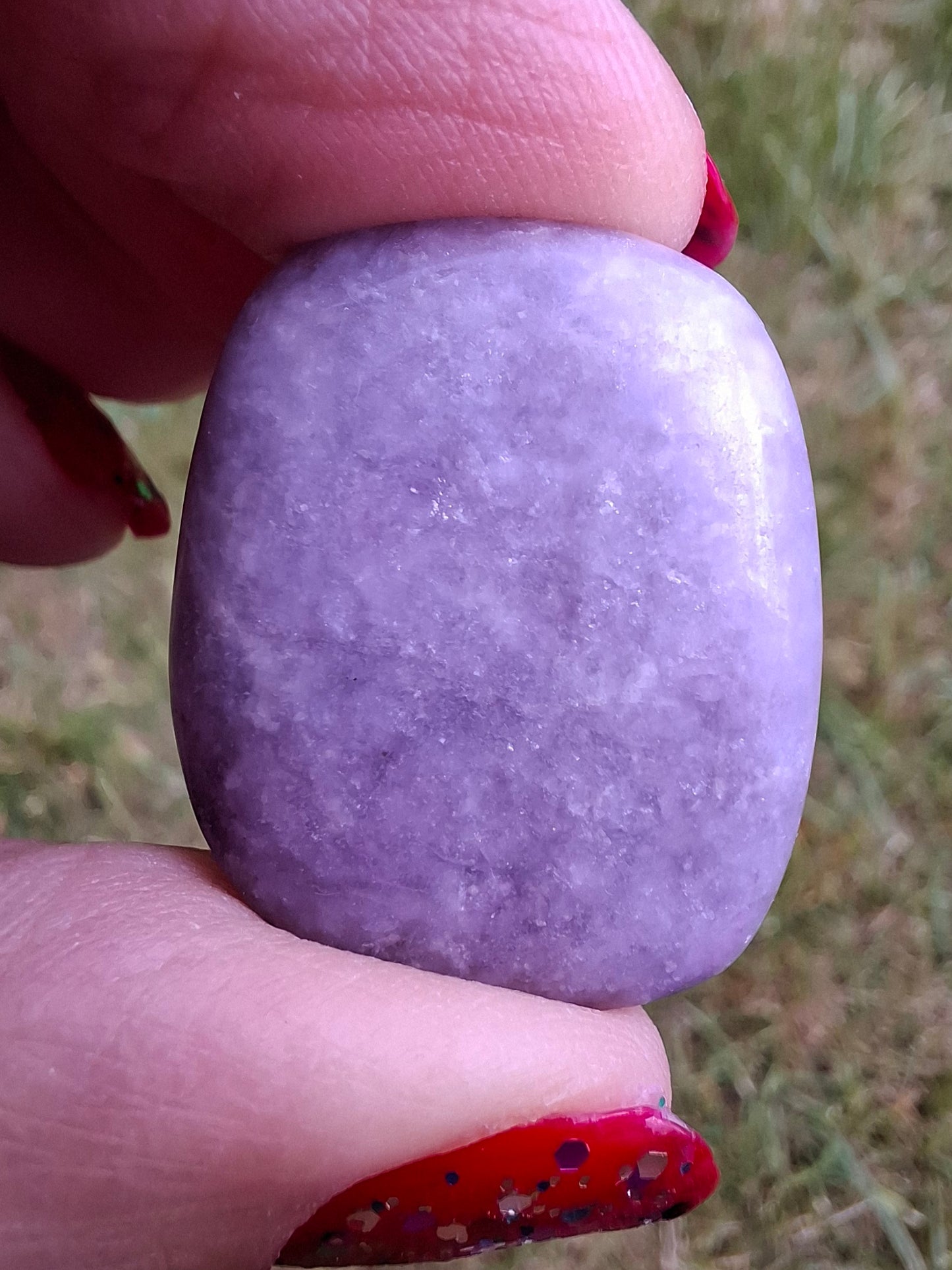 Lepidolite, Tumble Stone, Crystal (Ref: T123)
