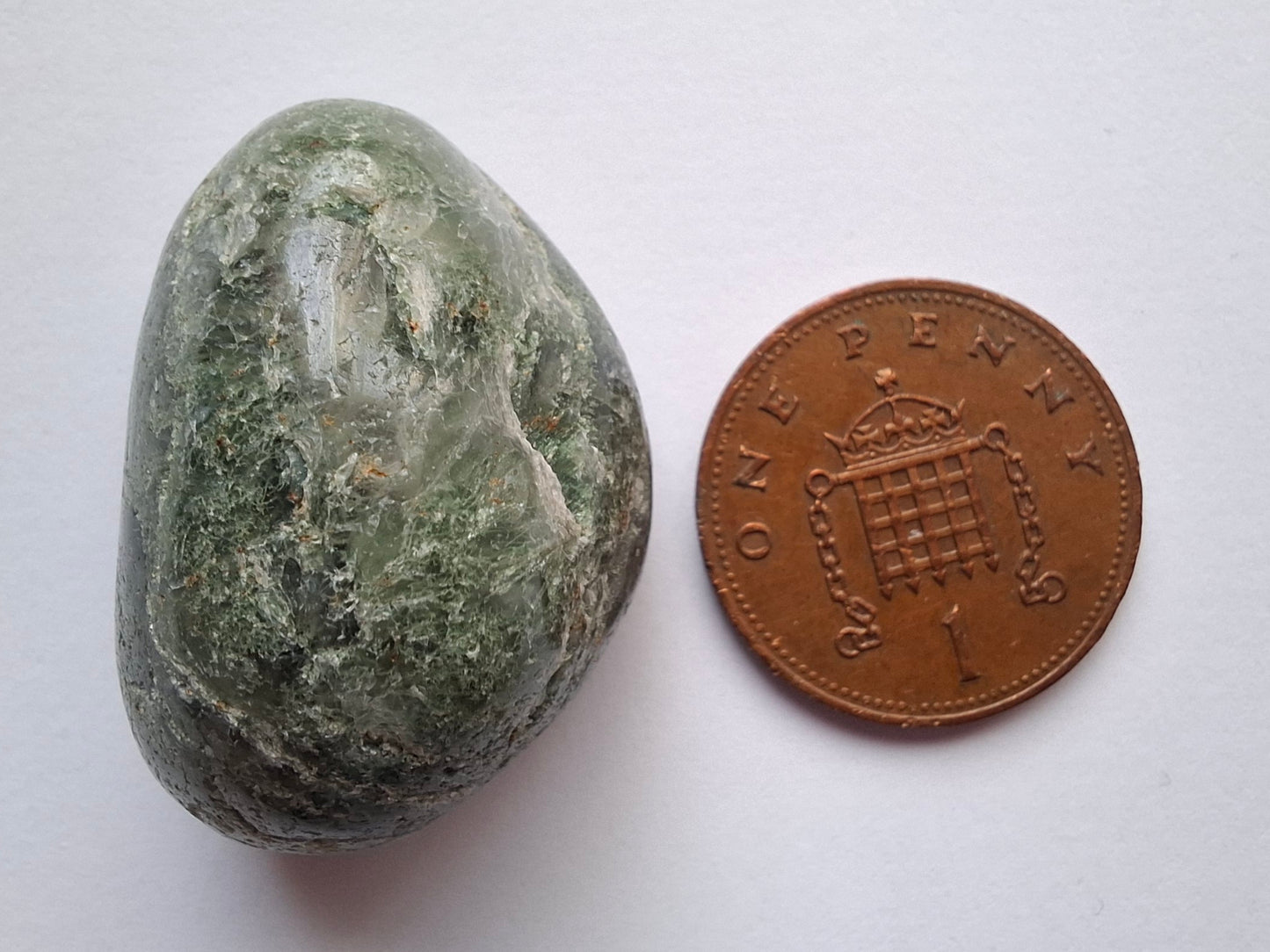 Green Moss Agate, Tumble Stone, Crystal (Ref: T169)