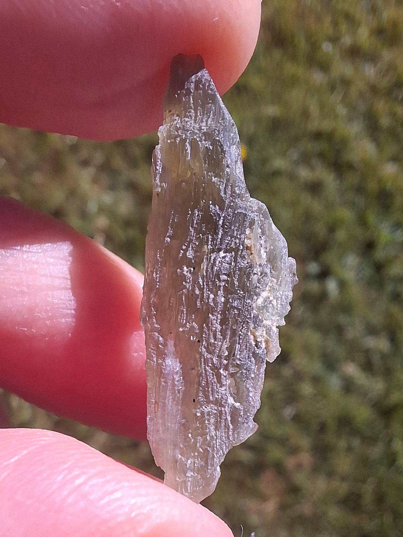Moldavite Piece, 0.83g, Tektite (Ref: 1362)