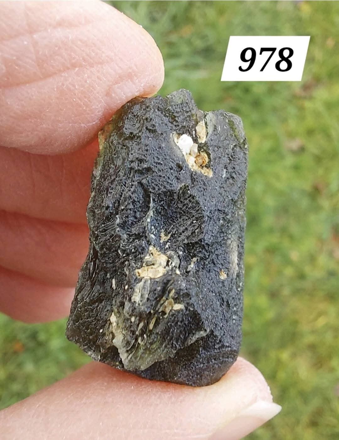 Moldavite Piece, NESMEN HURKA, 8.81g, Tektite (Ref: 978)