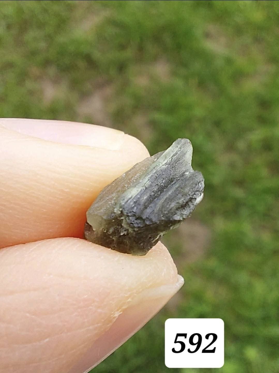 Moldavite Piece, 0.57g, Tektite (Ref: 592)