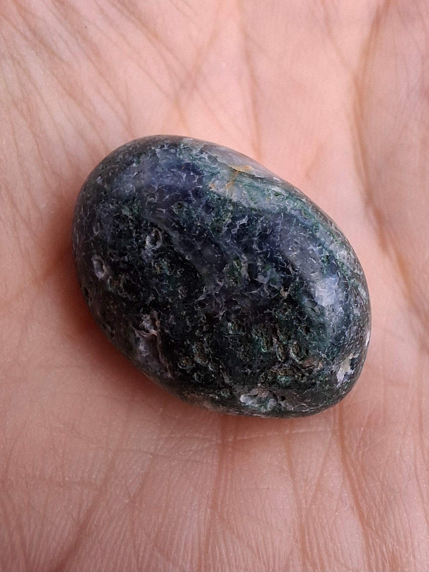 Green Moss Agate, Tumble Stone, Crystal (Ref: T170)